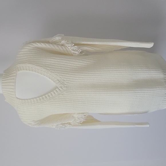 American Rag Fringe Sleeve Knit Tunic Ivory Sweater With Cut Out Back Size Small - Picture 7 of 14